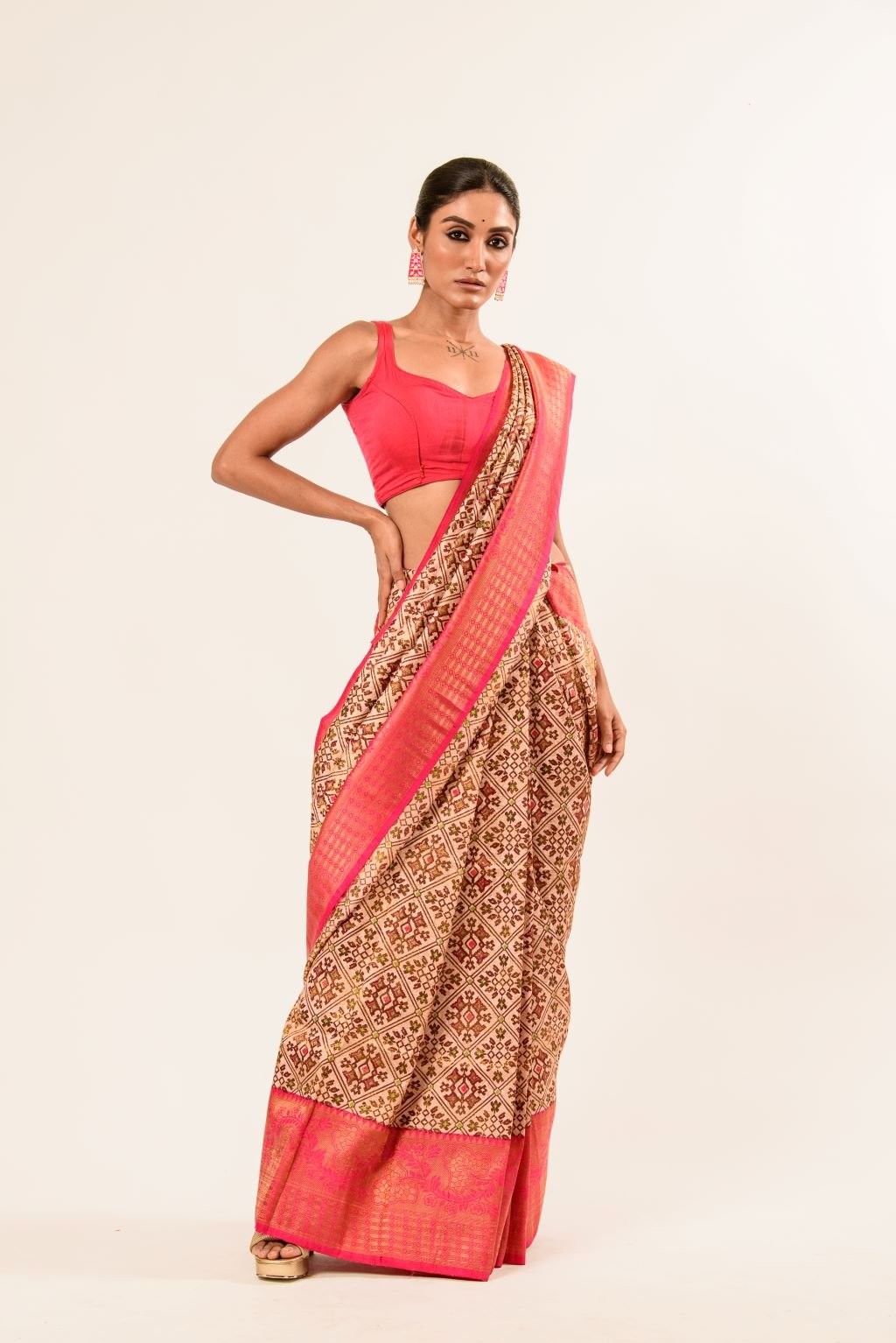 Pearl White and Red Digital Printed Art Silk Saree with Unstitch Blouse
