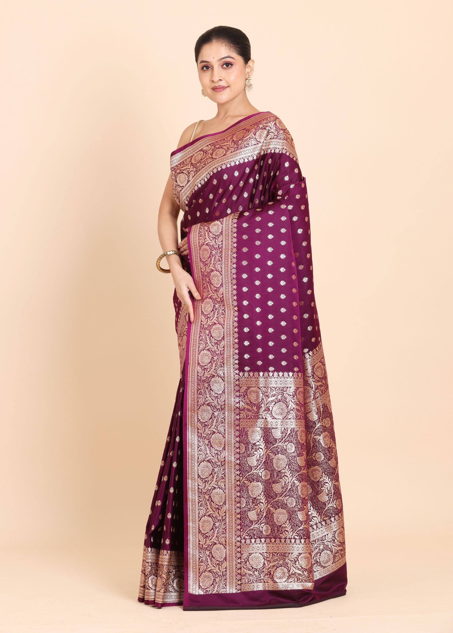 Purple Bridal Banarasi Saree With Golden Border and Rich Pallu Side