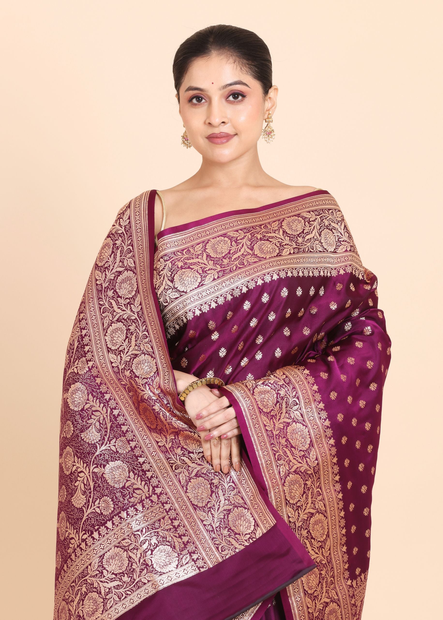 Purple Bridal Banarasi Saree With Golden Border and Rich Pallu Close up