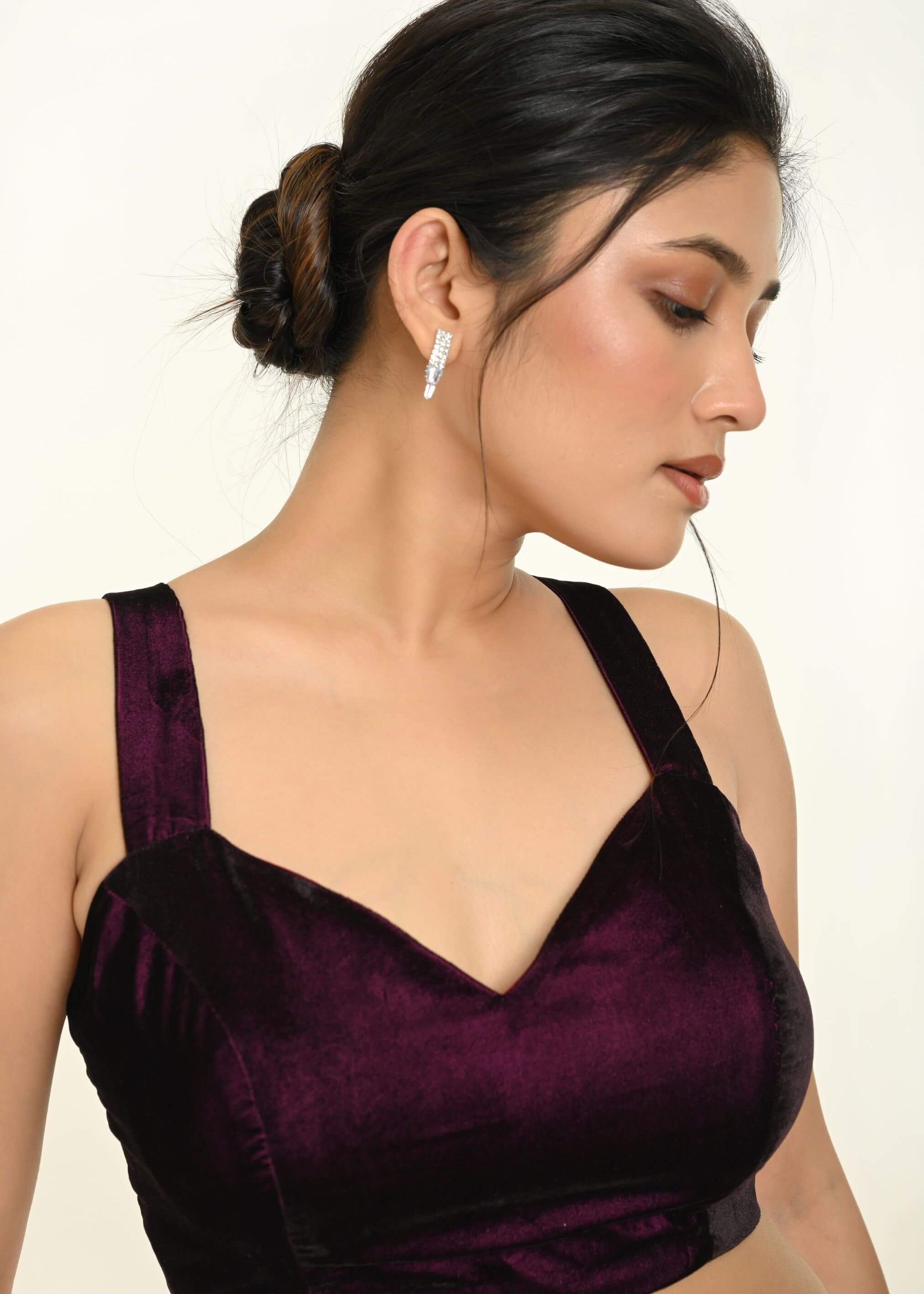 Shop this Maroon Velvet Sleeveless Blouse with Sweetheart Neckline - Anvi Couture - Image 3