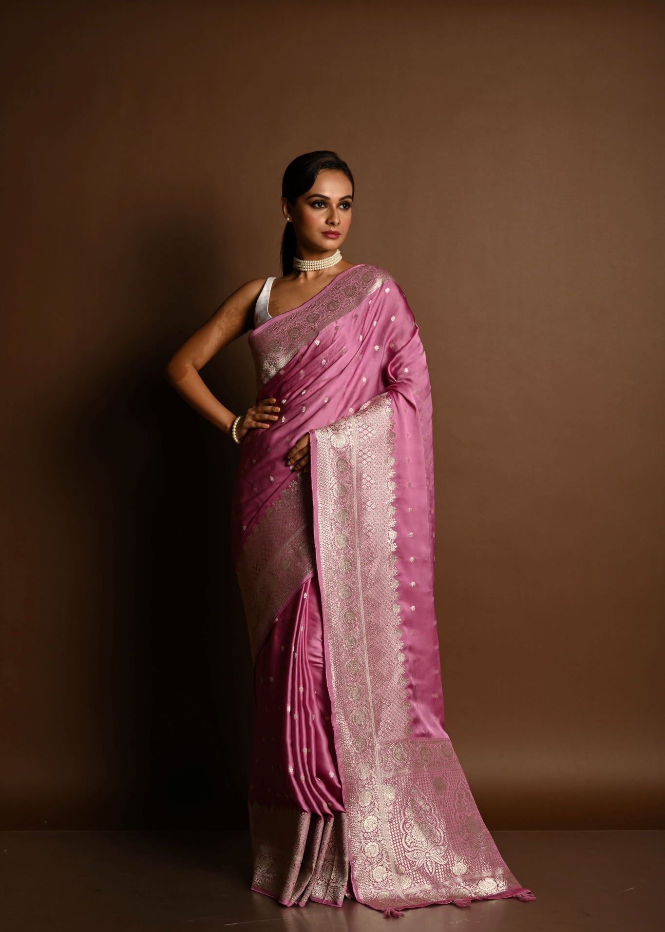 Pastel Mauve Pure Satin Silk Handloom Banarasi Saree - Image 1