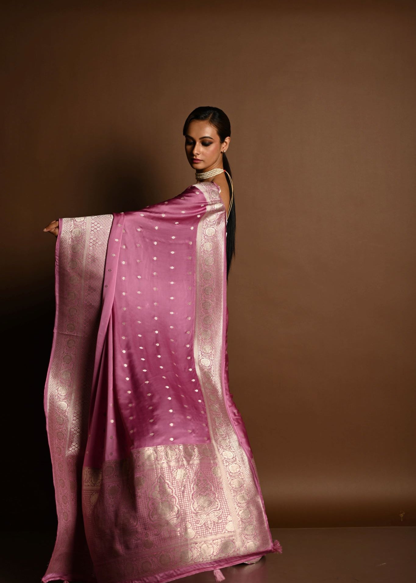 Pastel Mauve Pure Satin Silk Handloom Banarasi Saree - Image 3