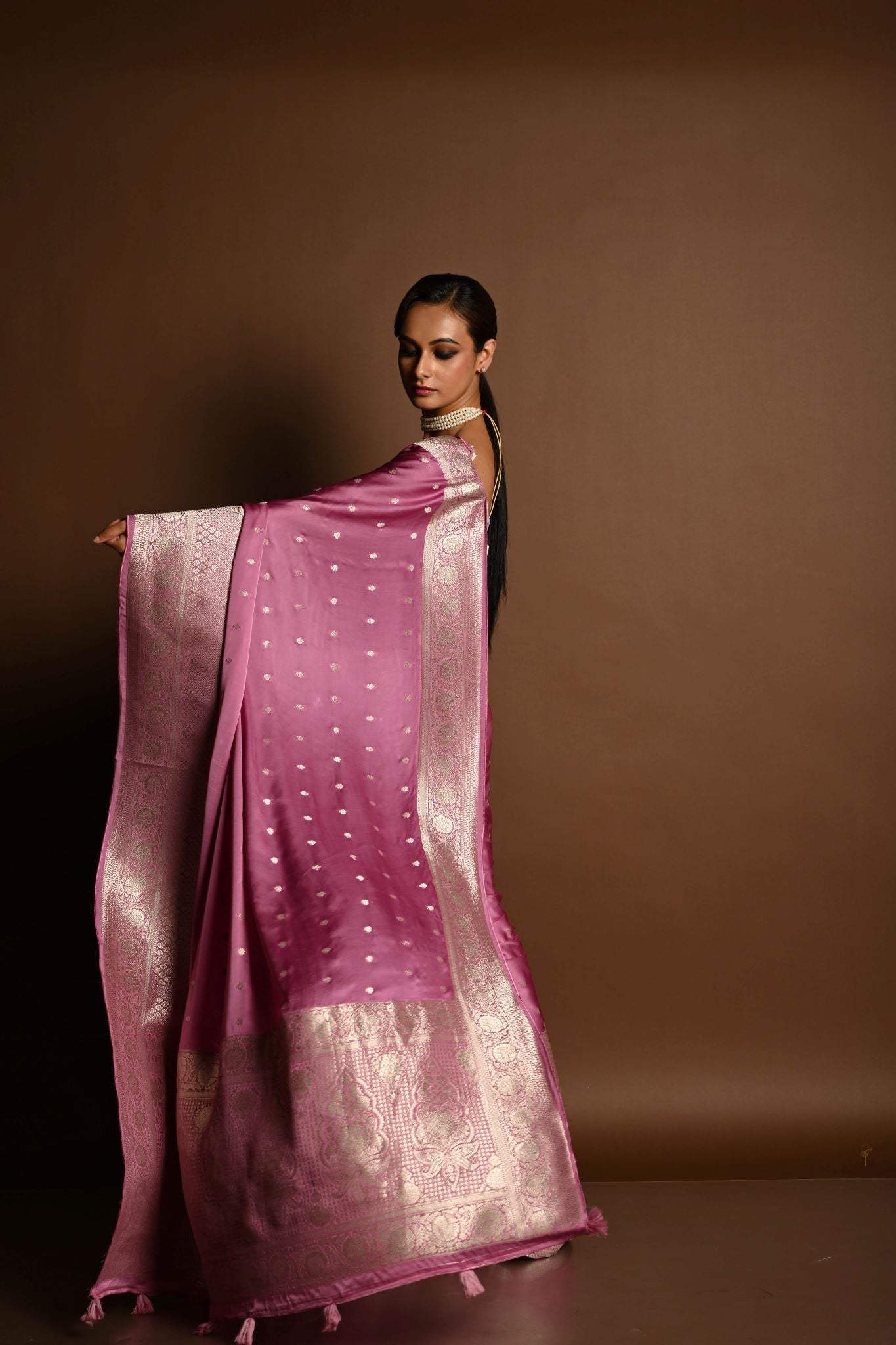 Pastel Mauve Pure Satin Silk Handloom Banarasi Saree - Image 3