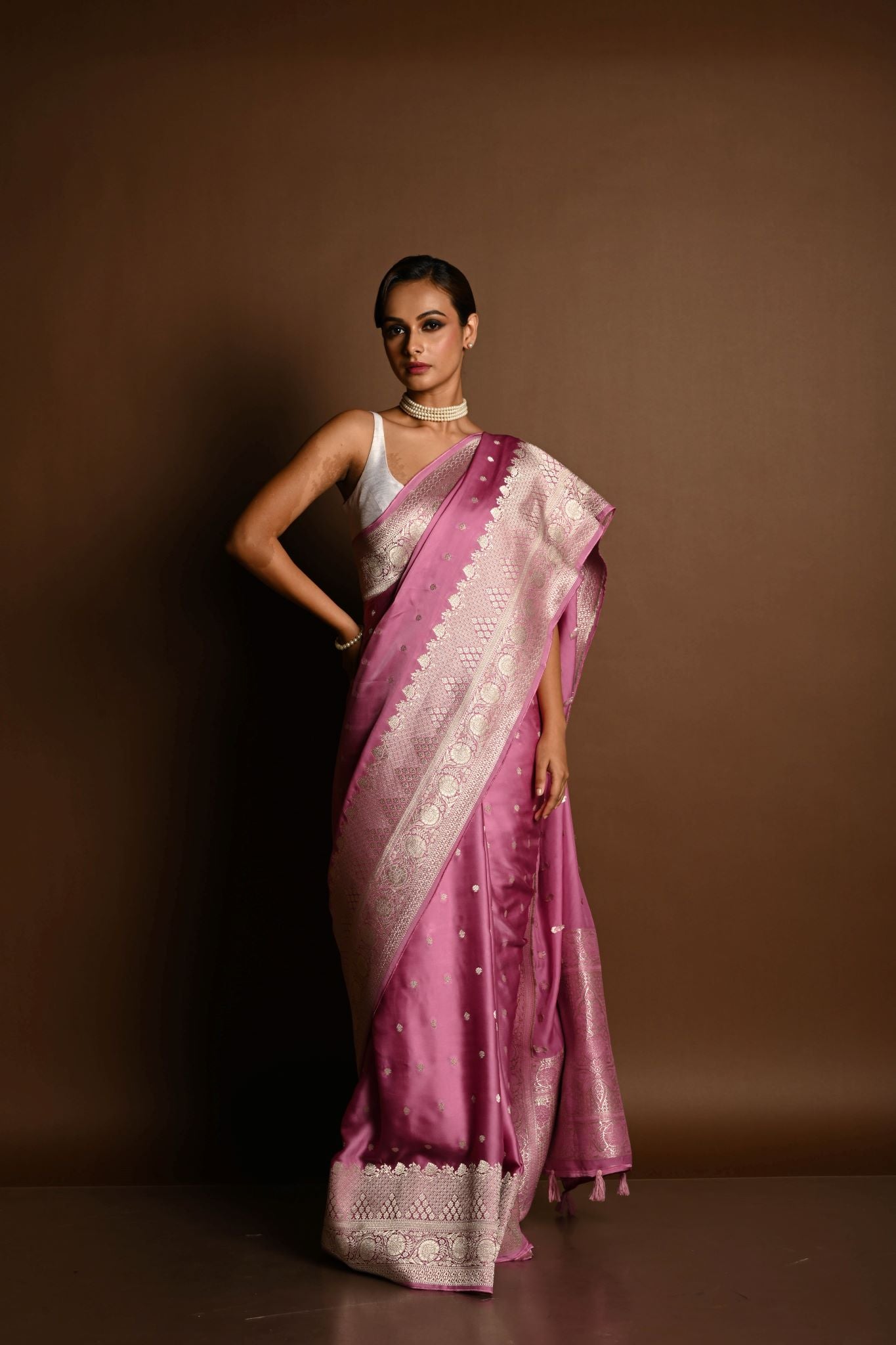 Pastel Mauve Pure Satin Silk Handloom Banarasi Saree - Anvi Couture