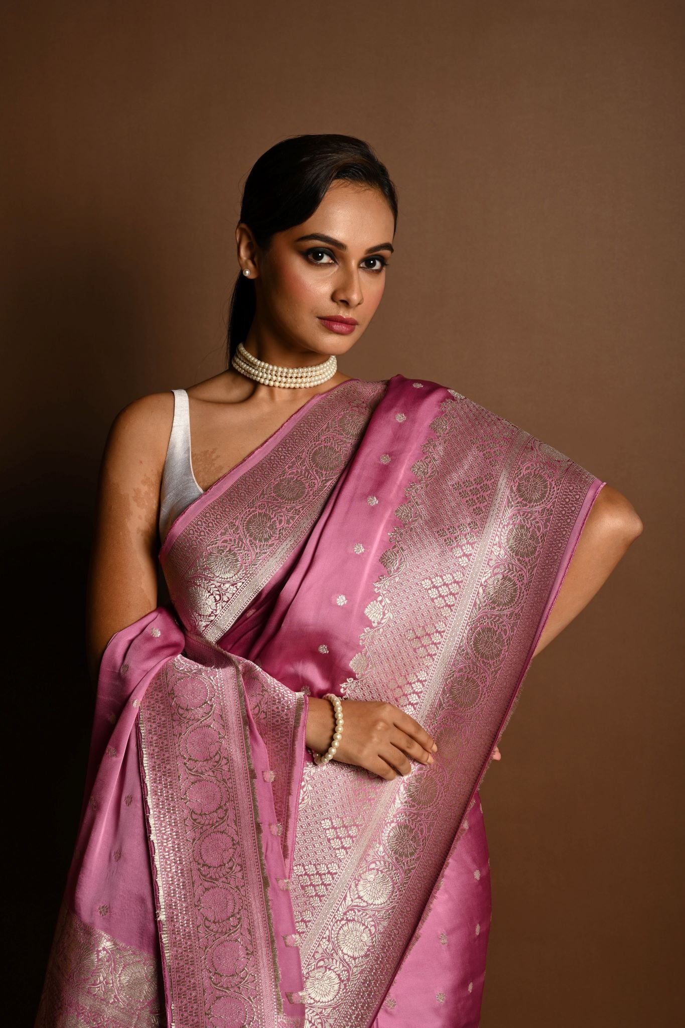 Pastel Mauve Pure Satin Silk Handloom Banarasi Saree - Anvi Couture