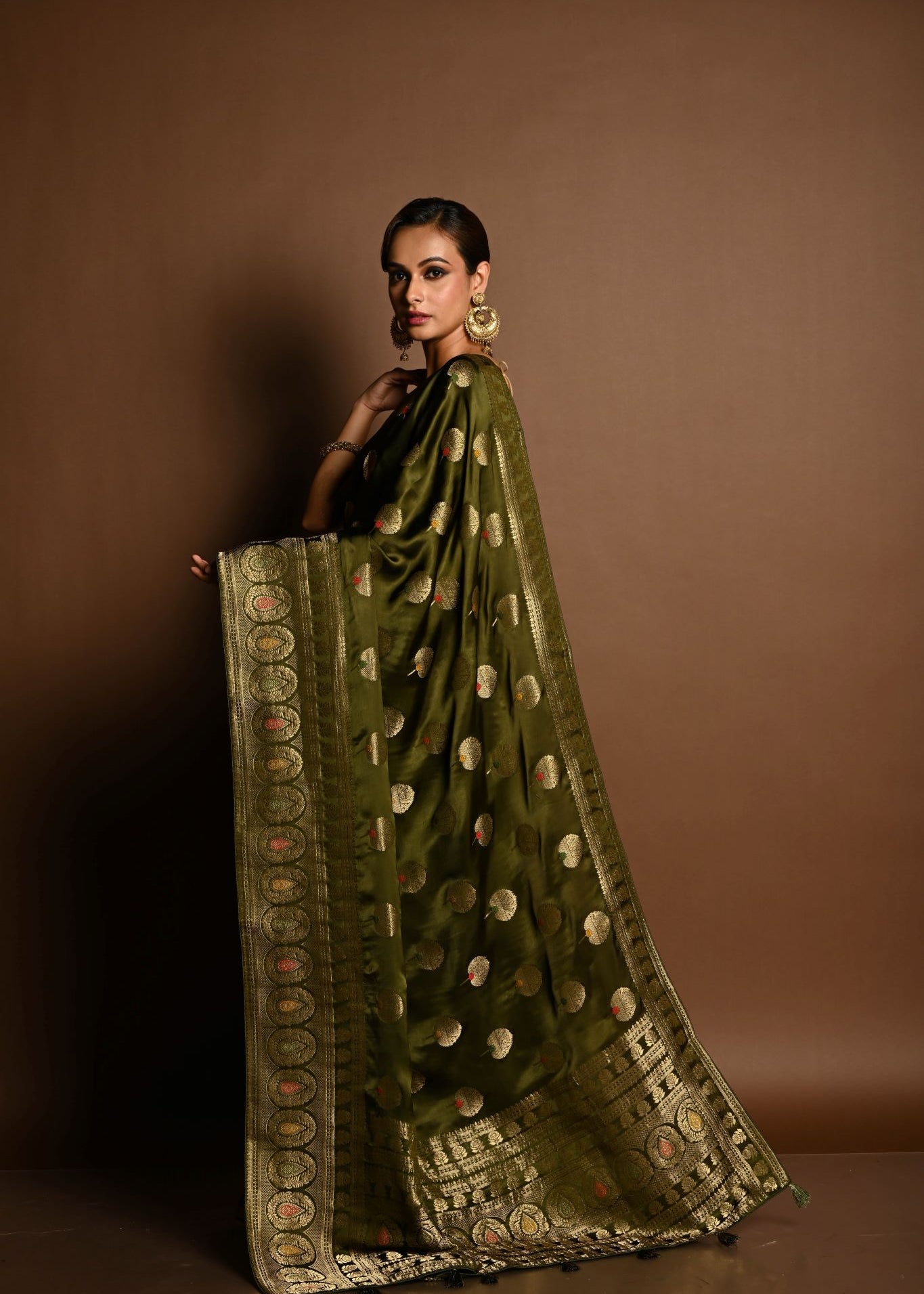 Olive Green Satin Silk Handloom Banarasi Saree - Image 5
