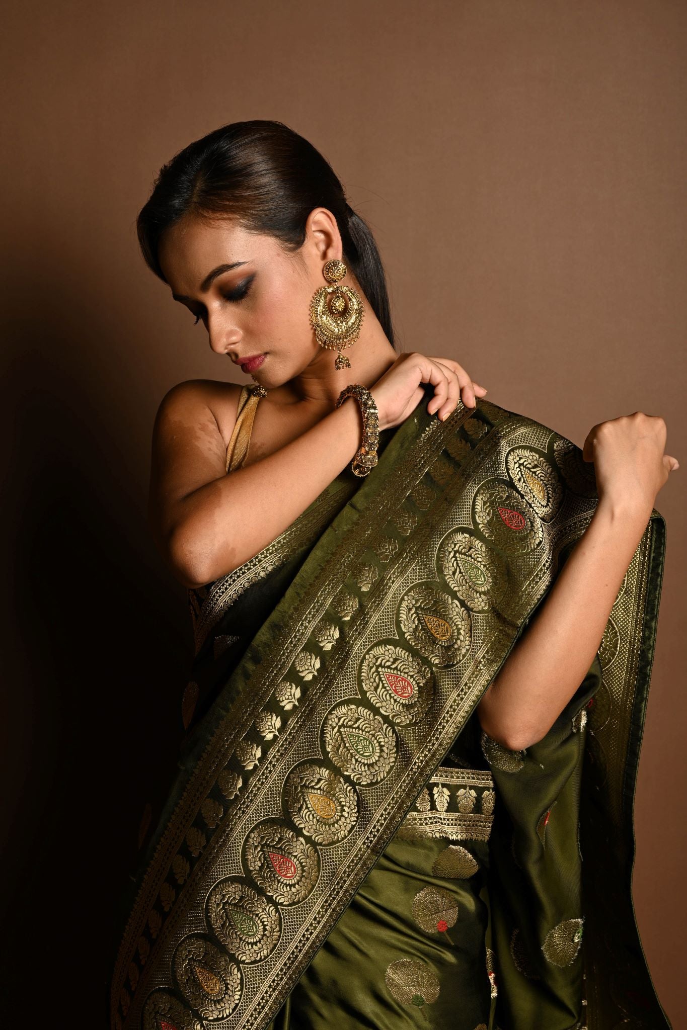 Olive Green Satin Silk Handloom Banarasi Saree - Image 5