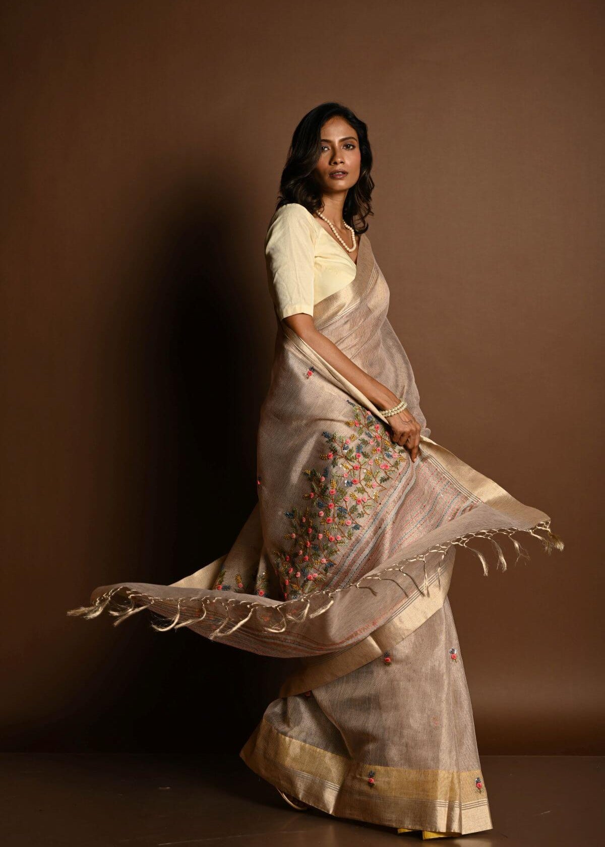 Off - White Saree in Silk Linen with Floral Embroidery Work - Anvi Couture