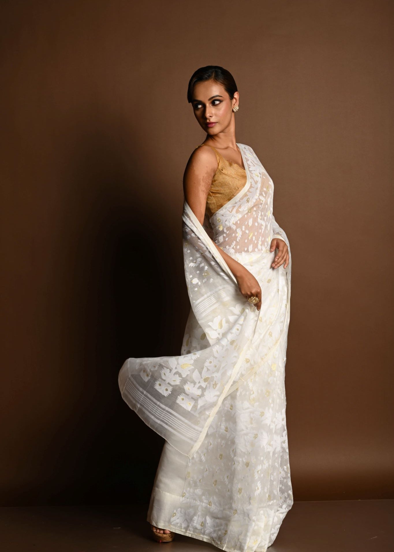 White and Gold Tant Jamdani Saree with All Over Jaal Work - Anvi Couture