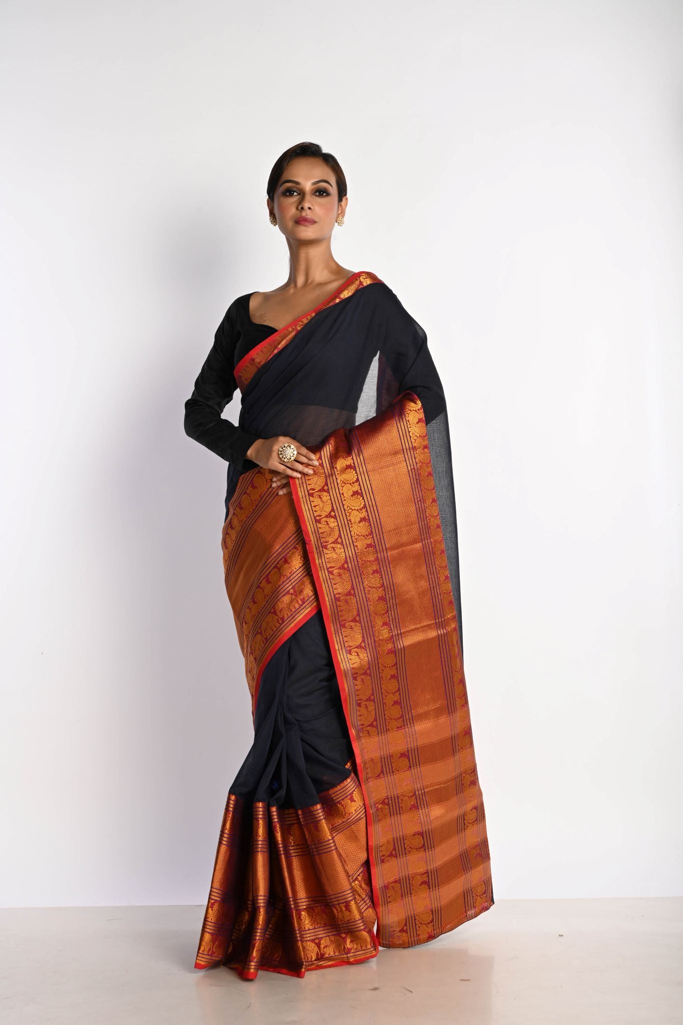 Dark Blue and Red Handwoven Mangalagiri Cotton Silk Saree with Blouse Piece - Anvi Couture