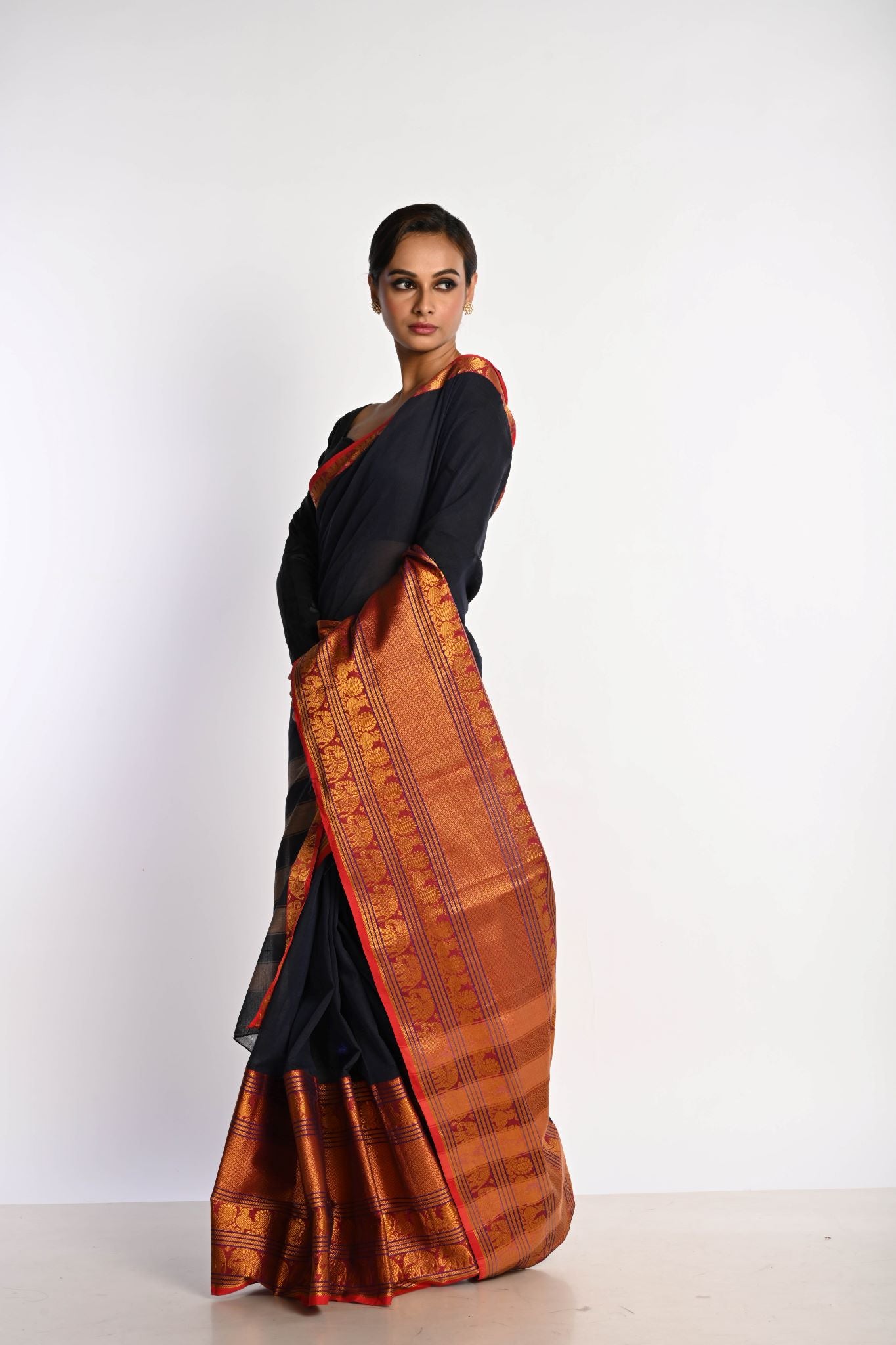 Dark Blue and Red Handwoven Mangalagiri Cotton Silk Saree with Blouse Piece - Anvi Couture