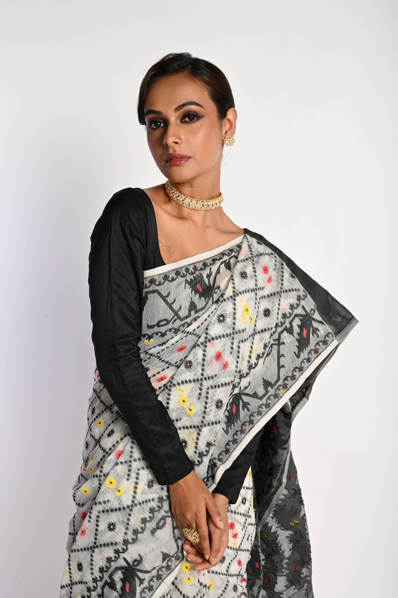 Black and White Dhakai Jamdani Cotton Handloom Saree - Anvi Couture