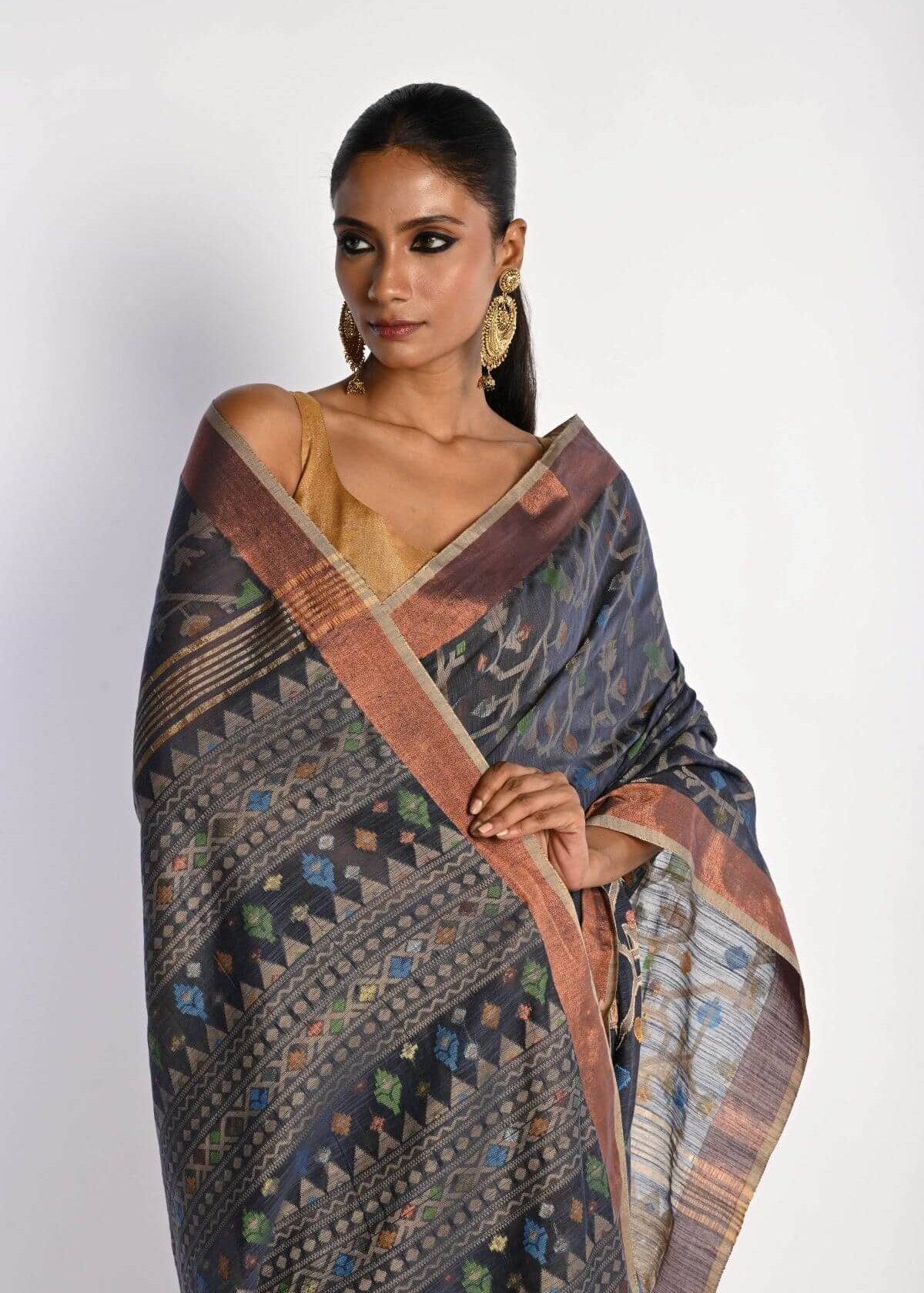 Dark Grey Tant Jamdani Saree with All Over Floral Weaving - Anvi Couture