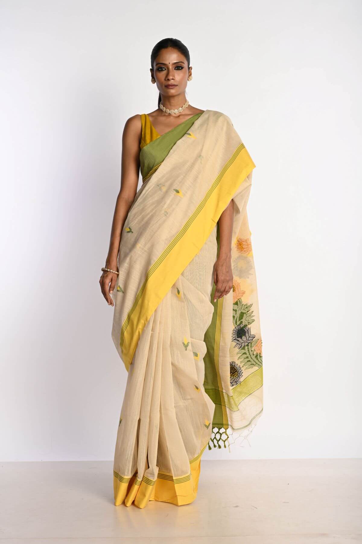 Off White Cotton Tant Jamdani Saree with Yellow Border - Image 4