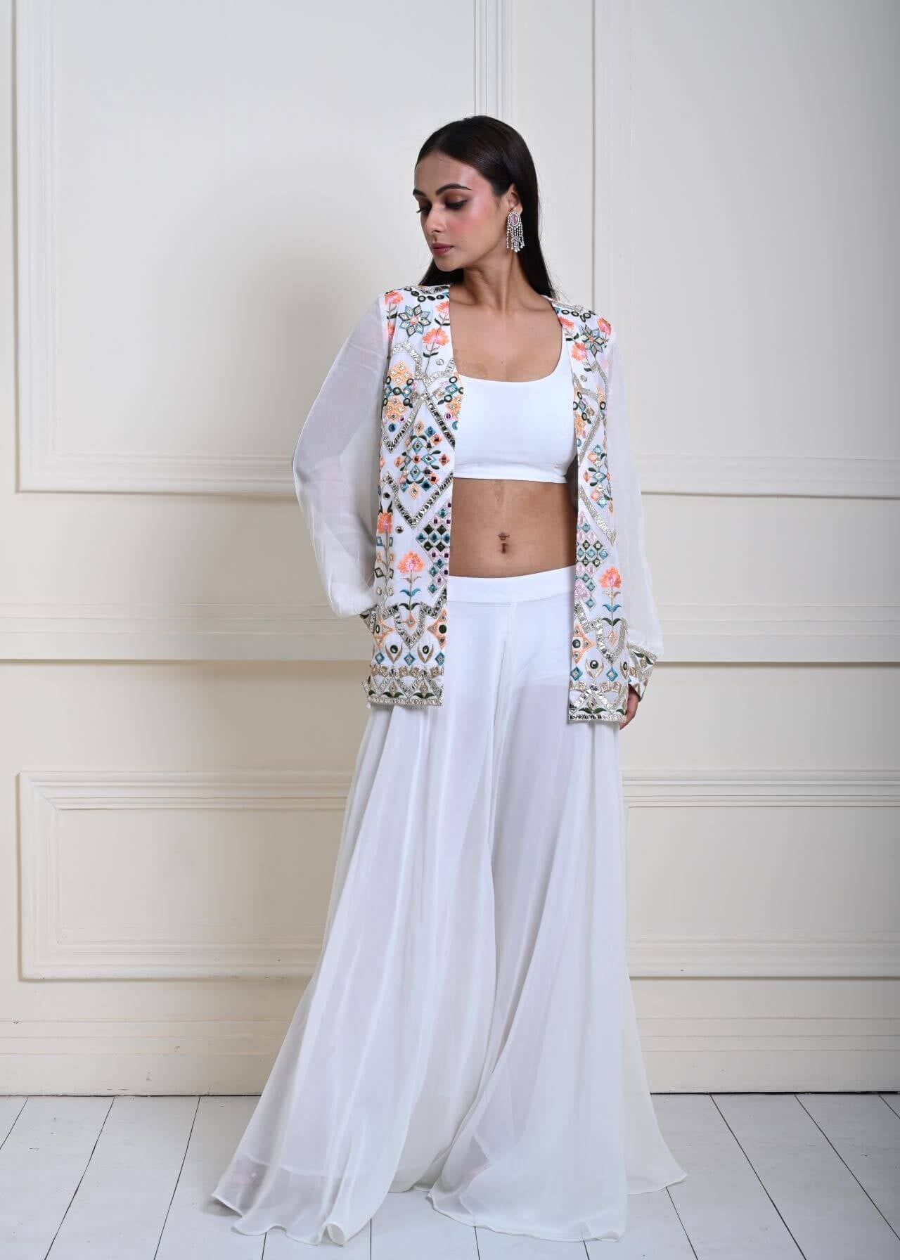 Elegant White Sharara Set | Perfect for Weddings and Parties| Indian Wedding Receptions| Indian Contemporary Fashion with Traditional Craftmanship