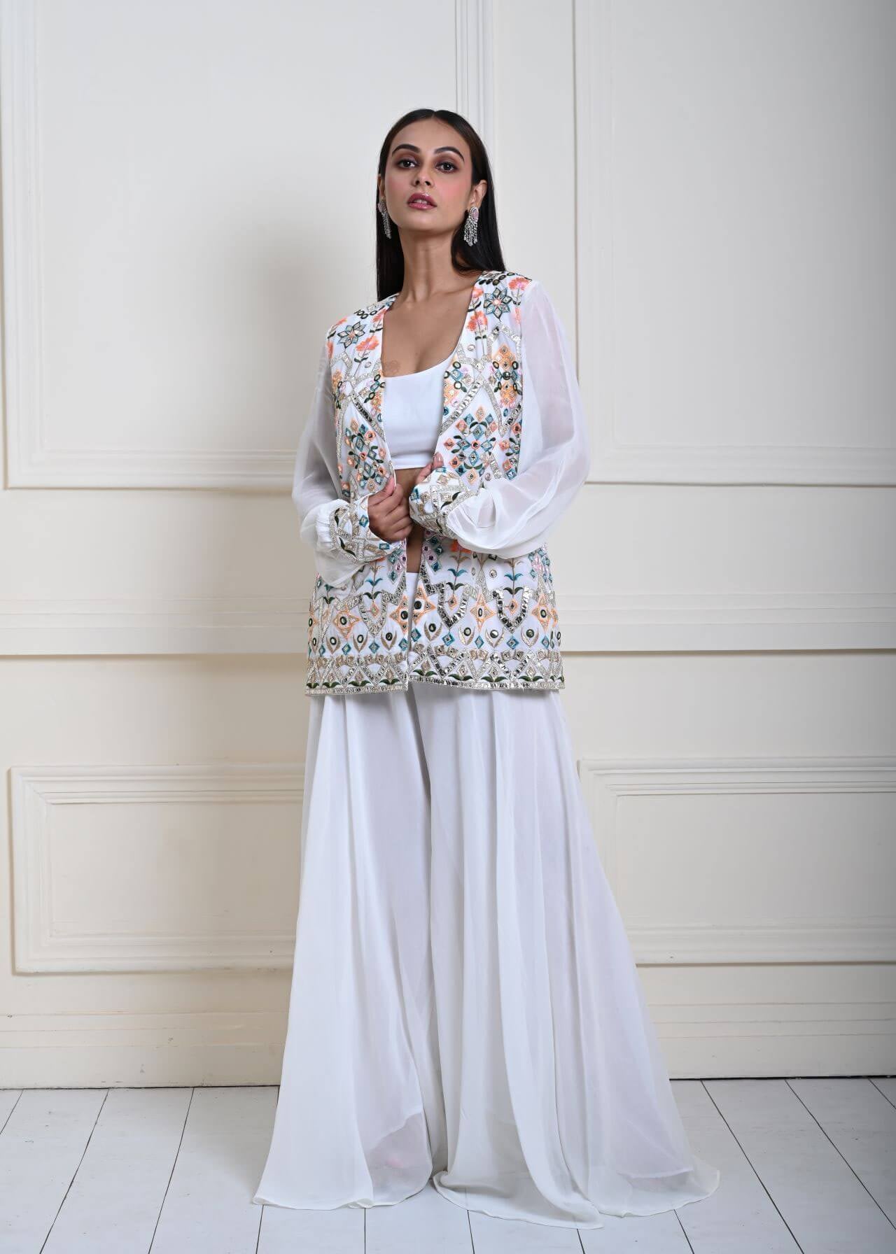 Elegant White Sharara Set | Perfect for Weddings and Parties| Indian Wedding Receptions| Indian Contemporary Fashion with Traditional Craftmanship