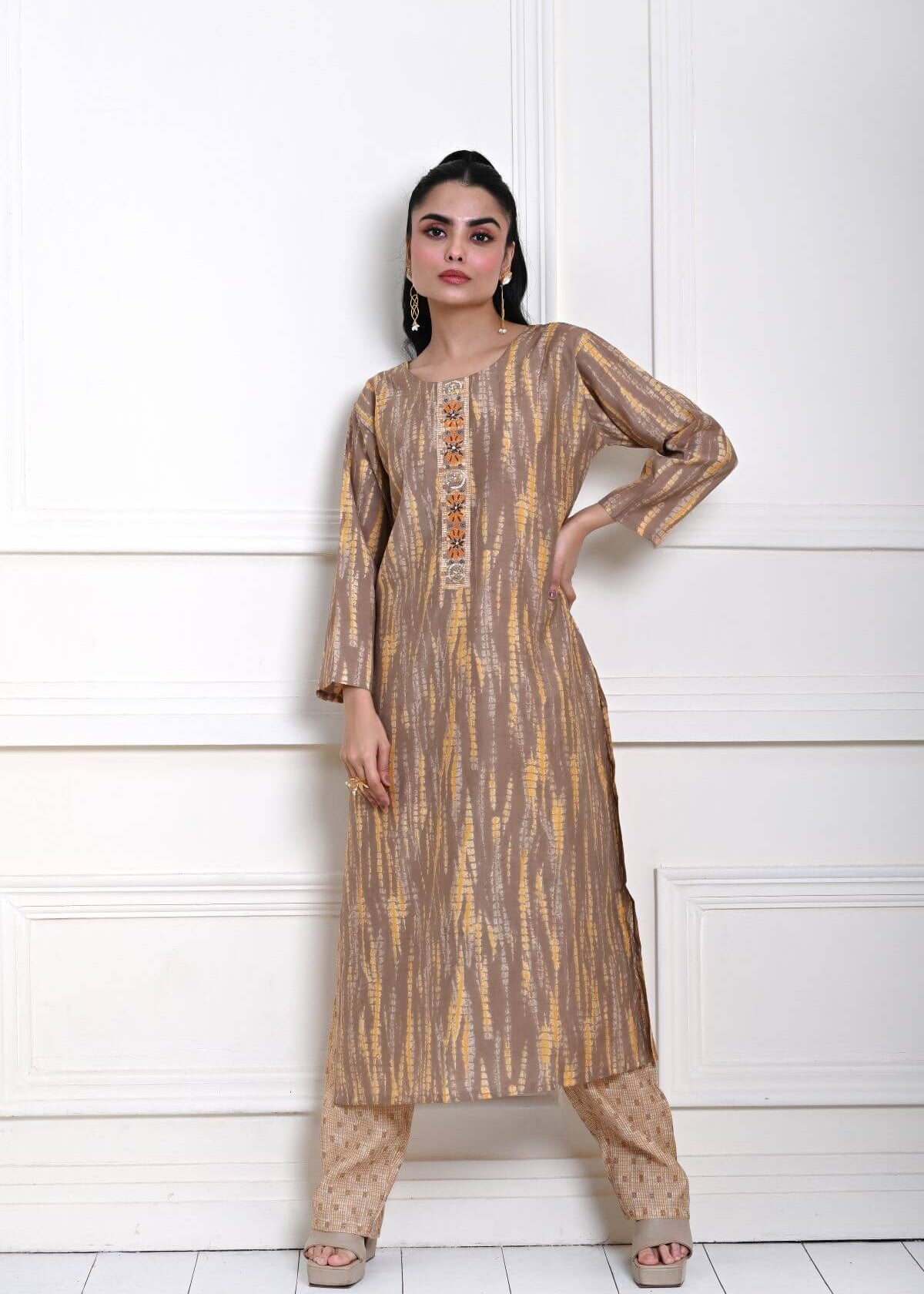 Yellow and Grey Printed Kurti Set in Cotton Silk 