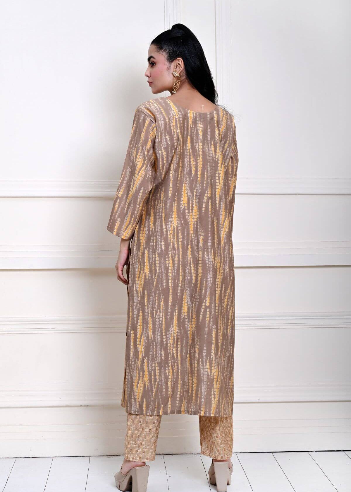 Yellow and Grey Printed Kurti Set in Cotton Silk 