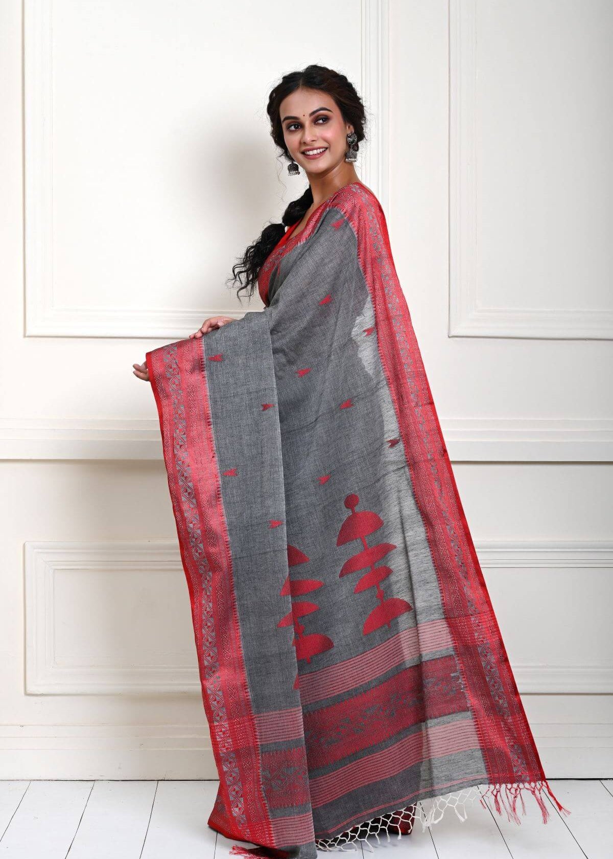 Grey Handloom Saree with Red Border and all-over Buta 
