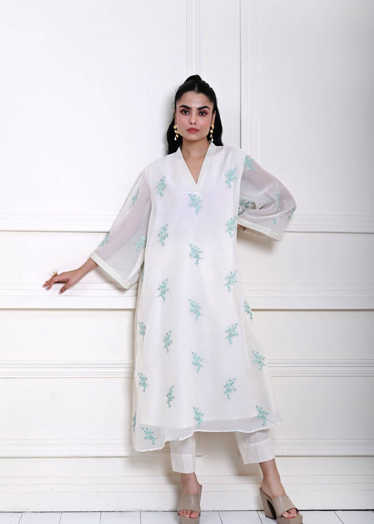 White Kaftan Kurti Set with Blue Floral Embroidery
