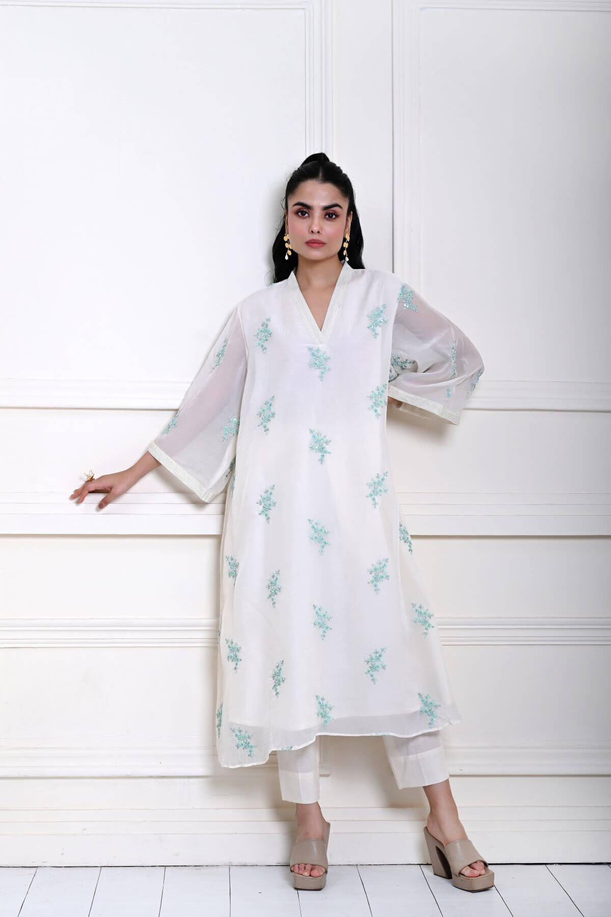 White Kaftan Kurti Set with Blue Floral Embroidery
