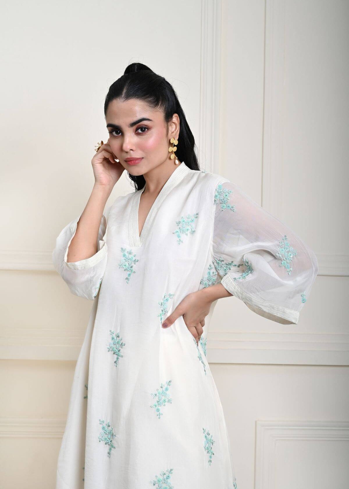 White Kaftan Kurti Set with Blue Floral Embroidery
