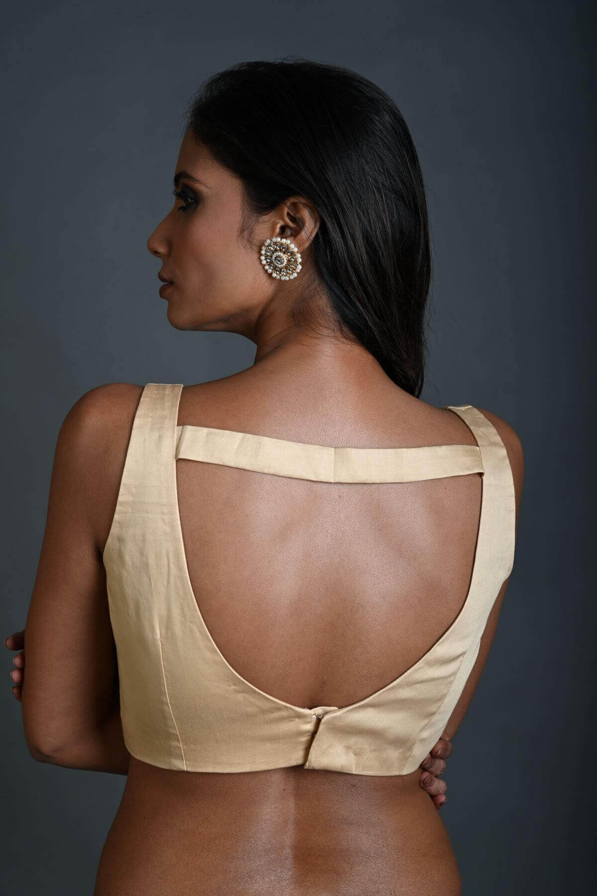 Cream Sleeveless Cotton Blouse with Sweetheart Neckline and Back Cutout - Anvi Couture