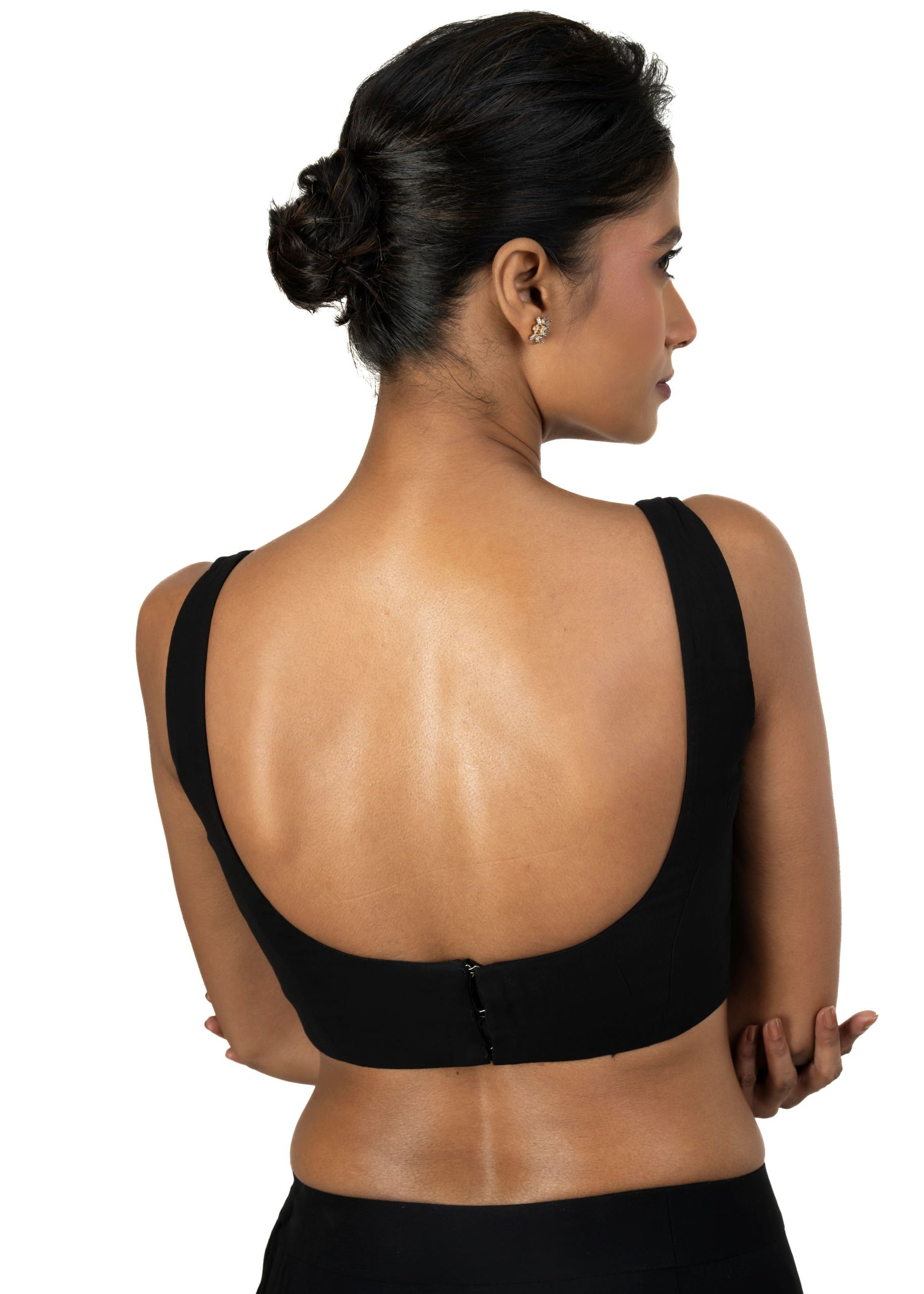 Black Broad U Neckline Sleeveless Blouse - image 4