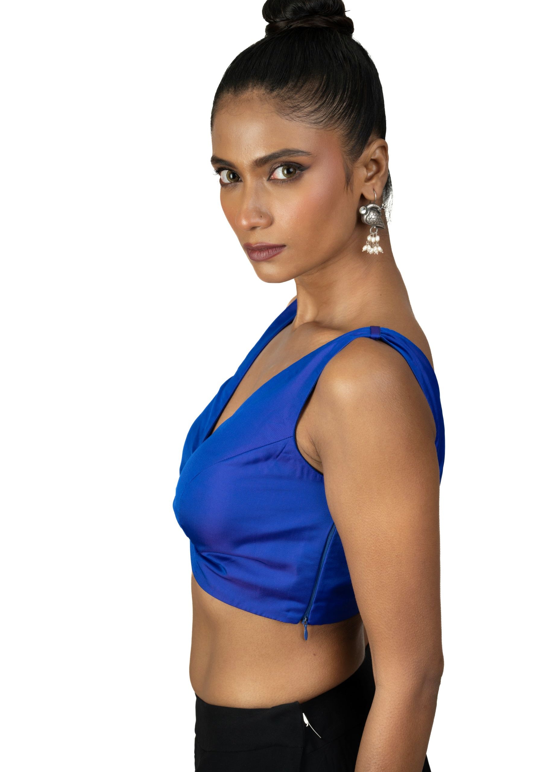 Blue Deep V neckline Sleeveless Saree Blouse - image 3