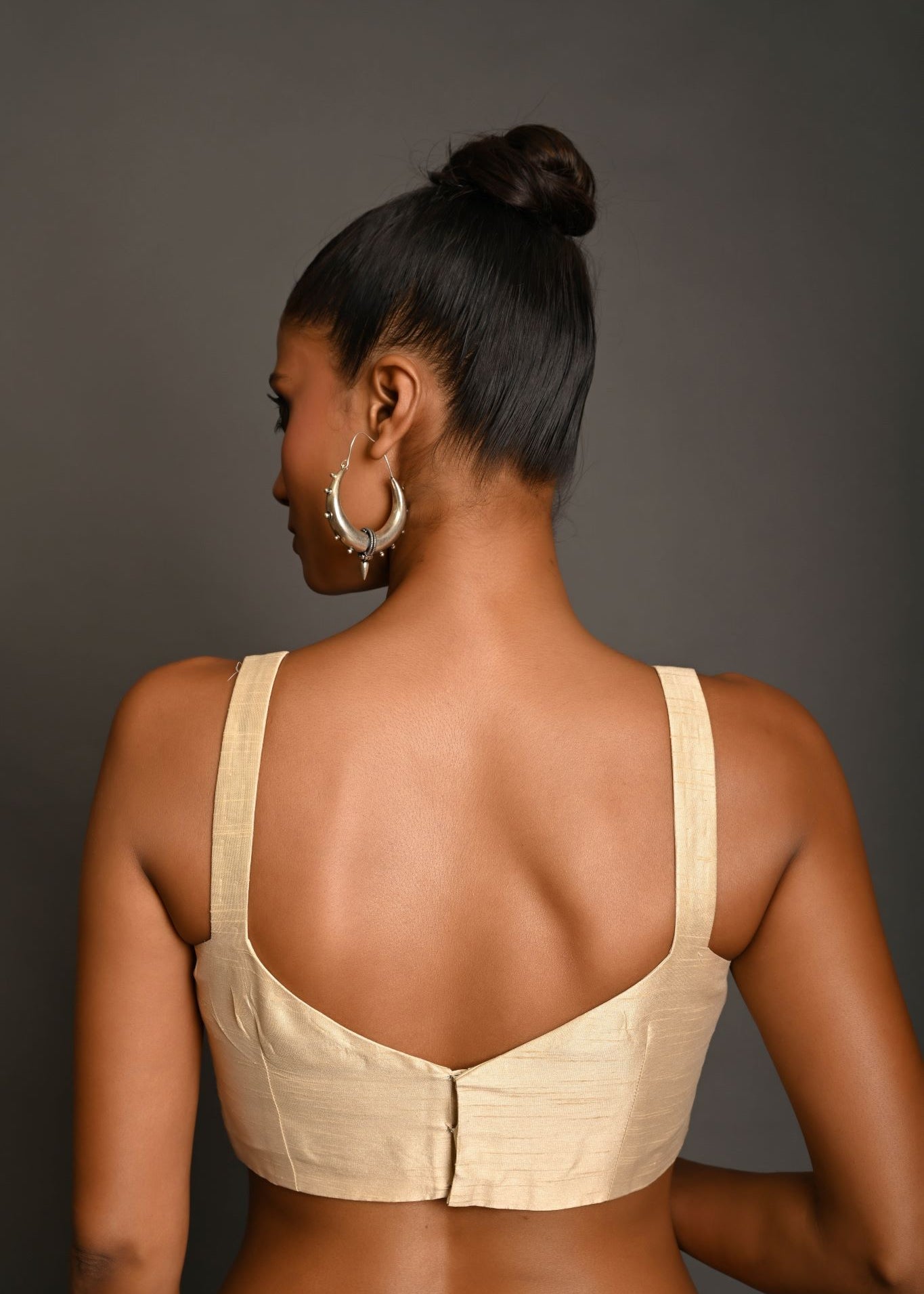 Cream White Raw Silk Sleeveless Blouse with Sweetheart Neckline - Anvi Couture