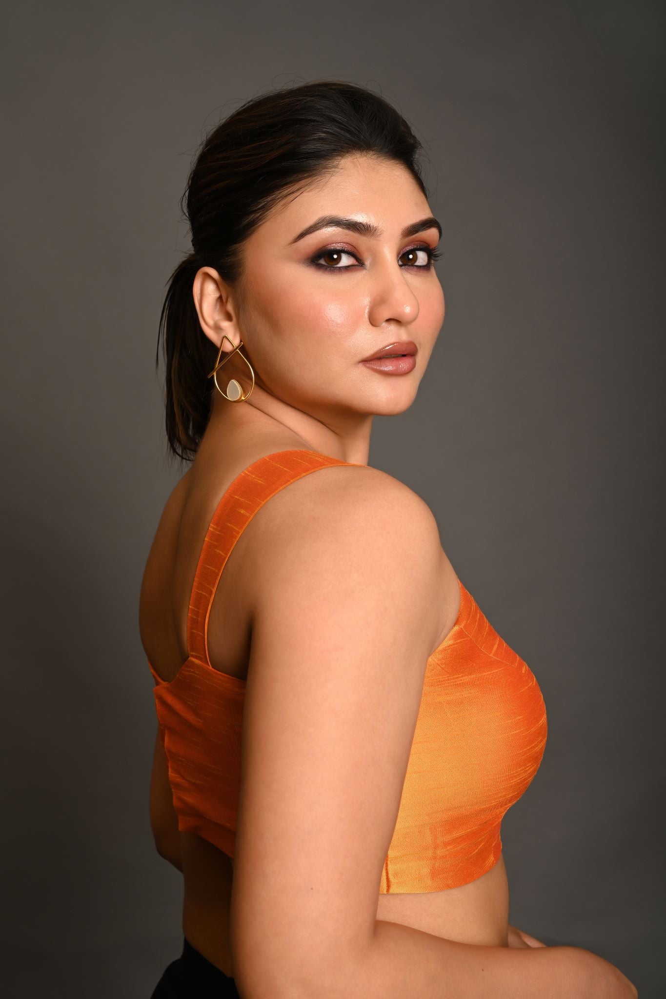 Orange Sleeveless Blouse In Raw Silk With Sweetheart Neckline Thick Strap With Back Hook Closure - Anvi Couture