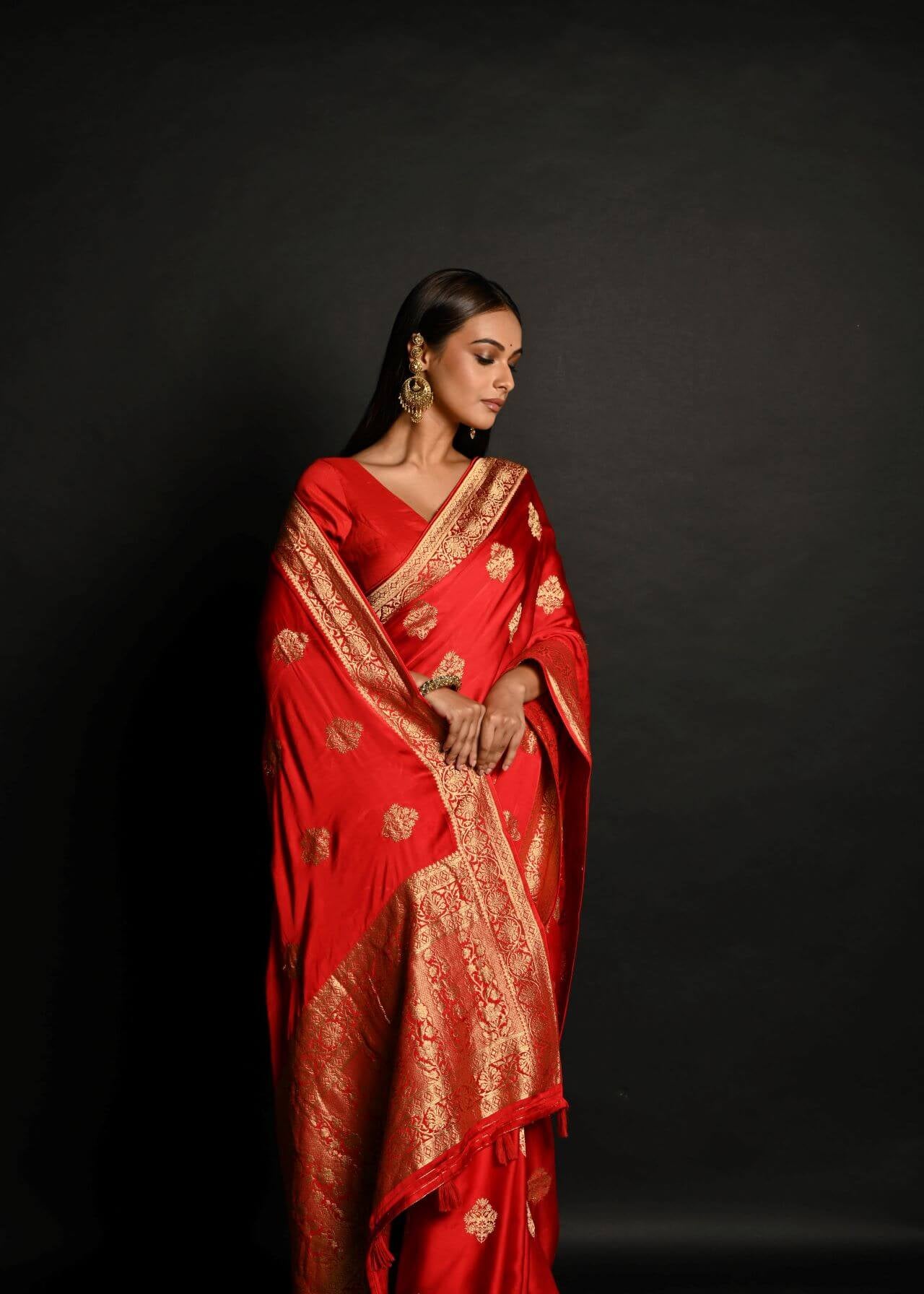 Elegant Red Banarasi Saree with Gold Zari – Handwoven Silk Saree| Indian Traditional Sarees Online