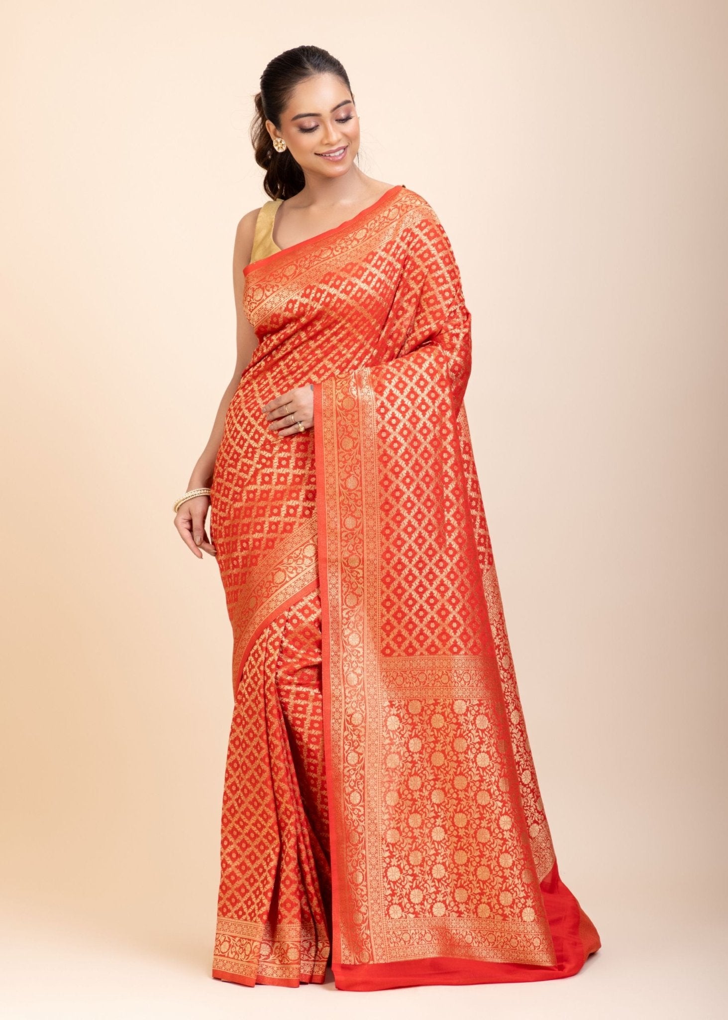 Red Bandhani Handloom Banarasi Saree - Anvi Couture