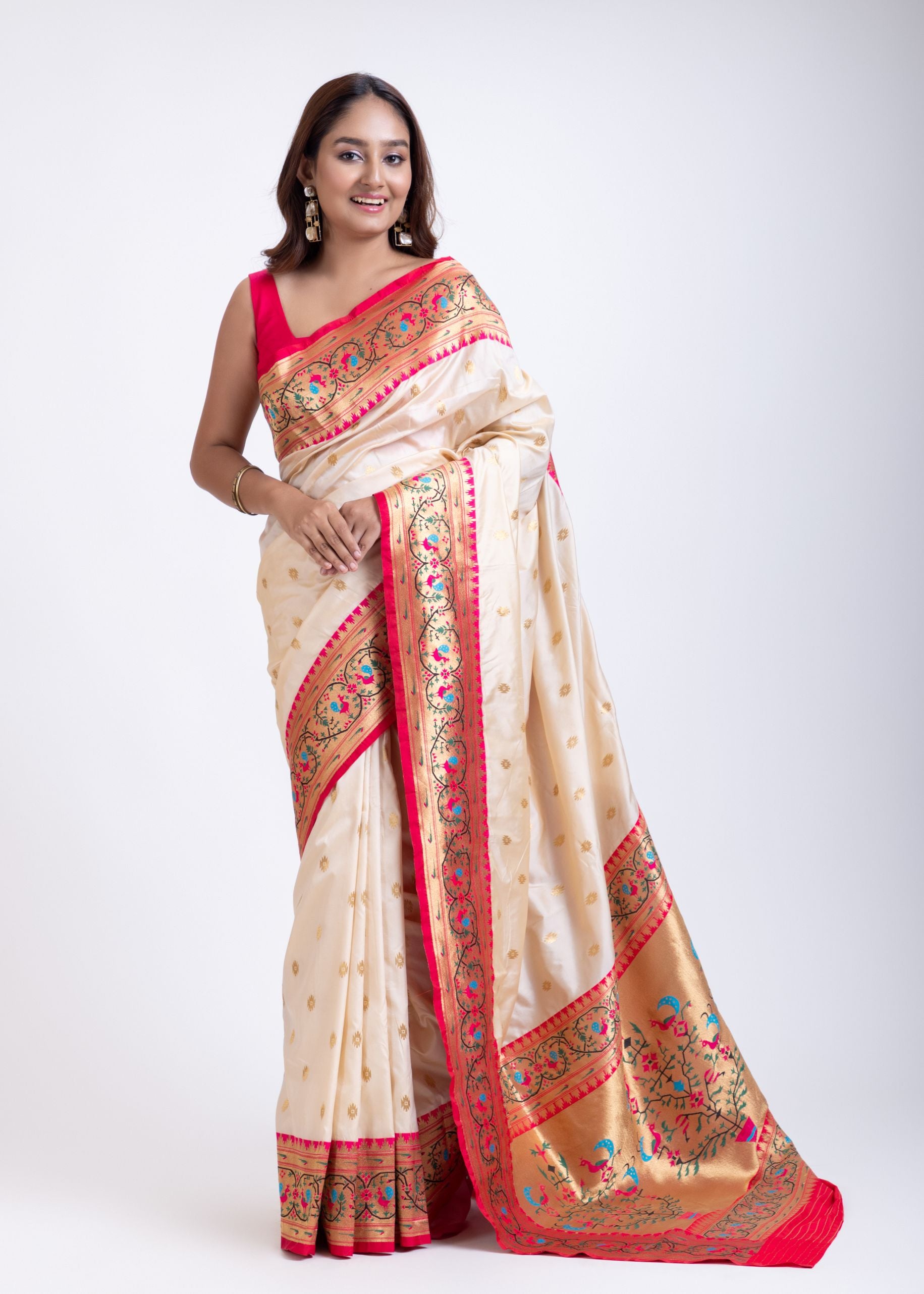 White Paithani Silk Saree With Pink Contrast Border and Pallu Full

