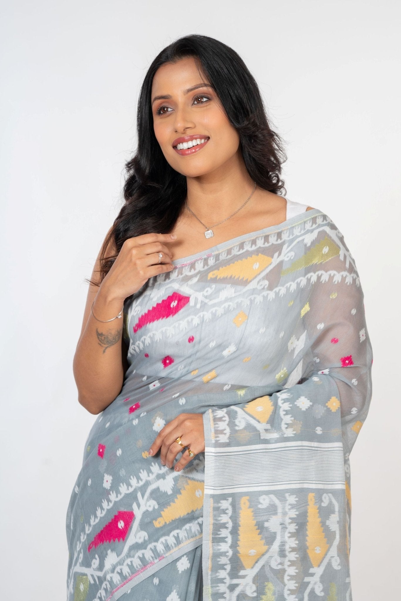 White and Grey Jamdani Handloom & Saree - Anvi Couture