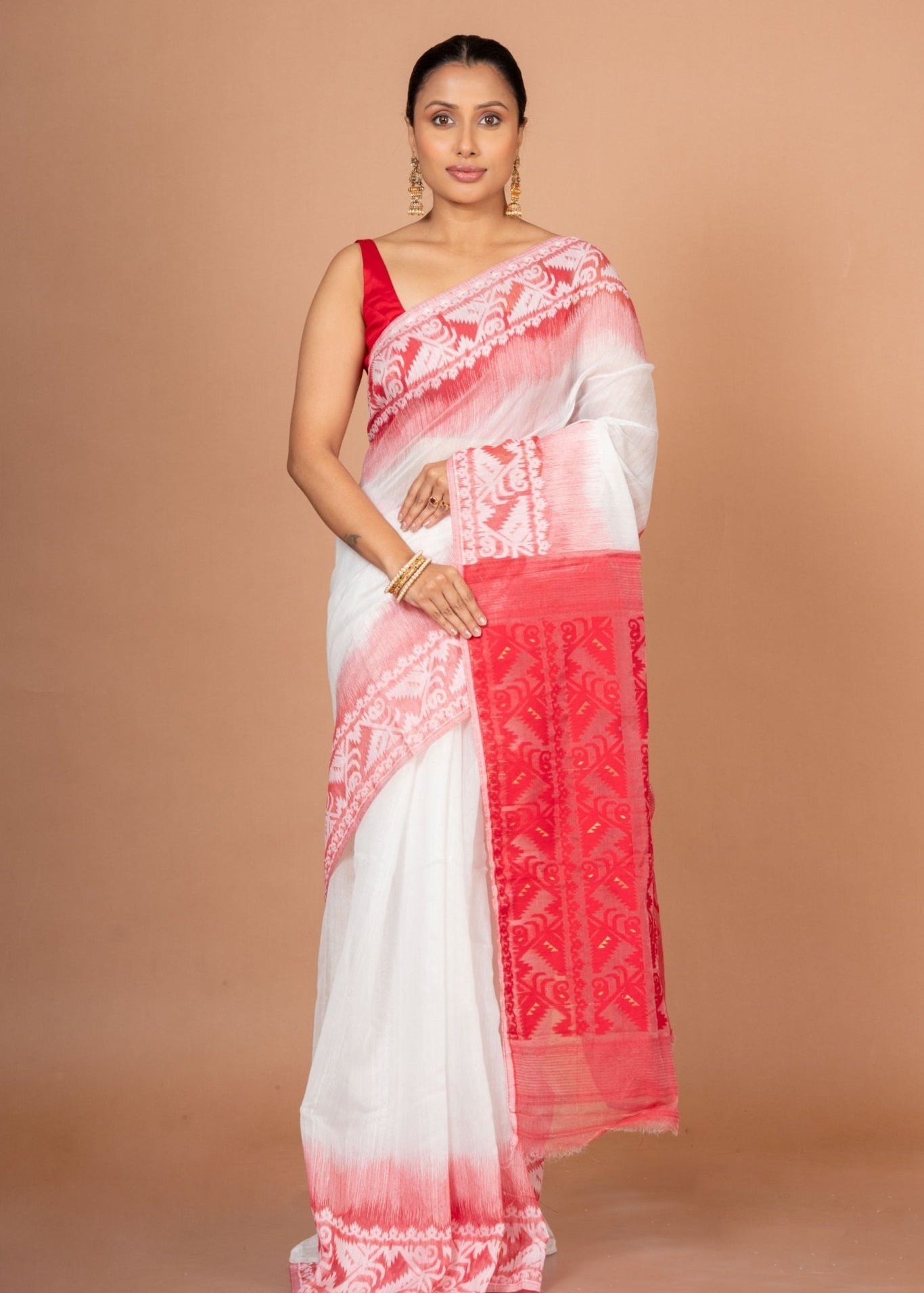 White and Red Cotton Handloom Jamdani Saree - Anvi Couture