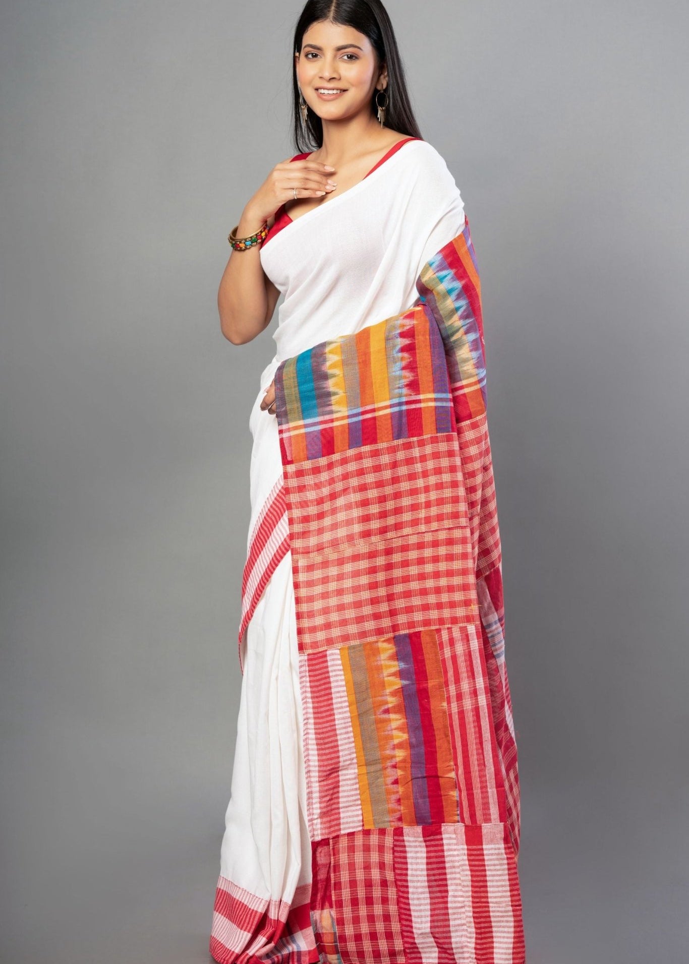 White and Red Pure Cotton Gamcha Saree - Anvi Couture