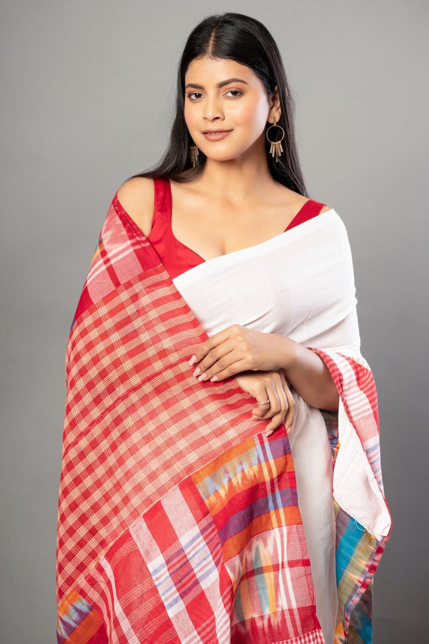 White and Red Pure Cotton Gamcha Saree - Anvi Couture