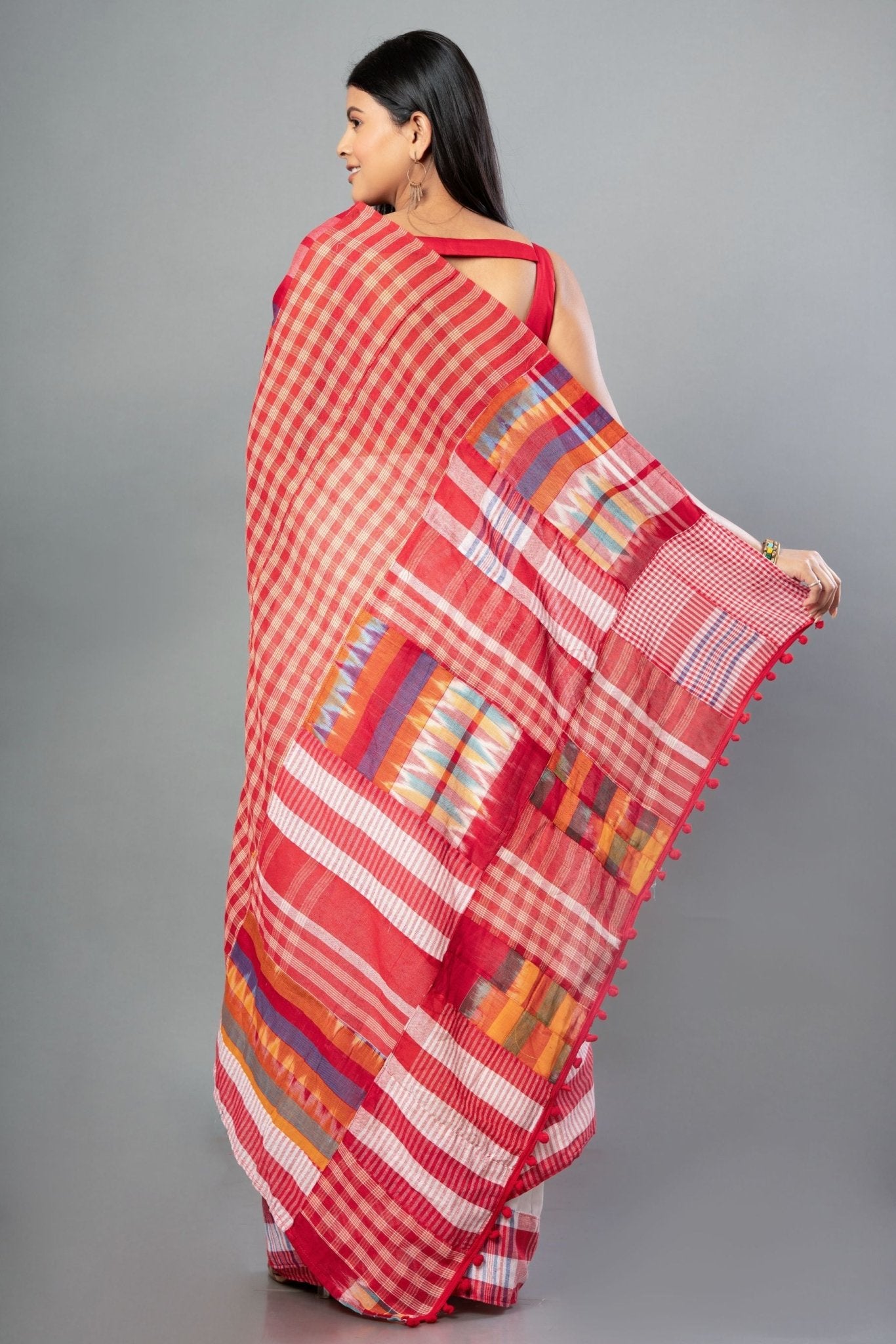 White and Red Pure Cotton Gamcha Saree - Anvi Couture
