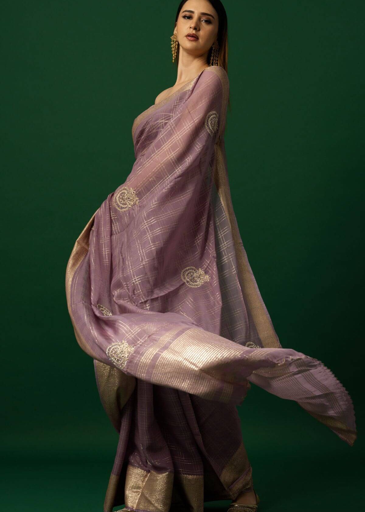 Lavender Organza Saree with Gold Embroidery Border for Festive Wear - Image 3
