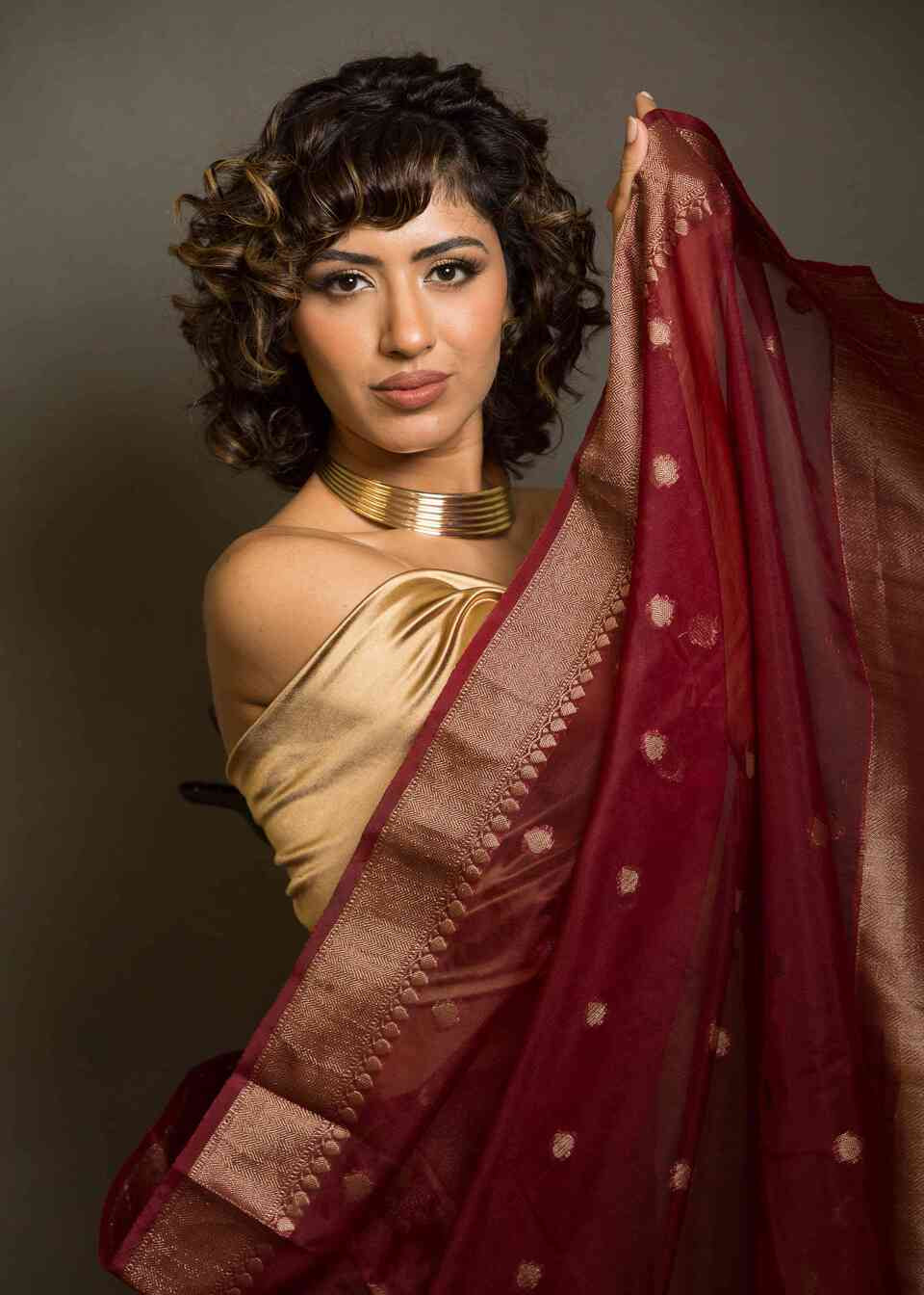 Maroon Organza Saree for a graceful and lightweight look at weddings and parties - Image 4